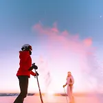 ホテル Vestlia ヤイロ